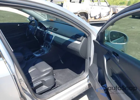 2008 Volkswagen Passat Komfort из США, поврежденный, VIN WVWLK73C38E053716